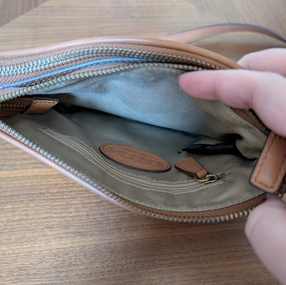 3/$10 Fossil Mini Woven Crossbody in Multi (ZB5818) - Picture 5 of 8